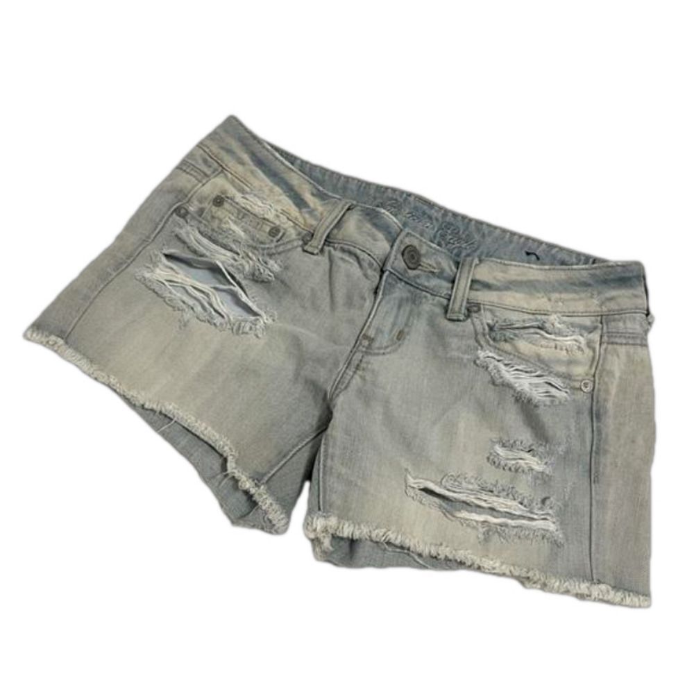 Women American Eagle outfitter white washed distressed jean shorts size 4 ripped